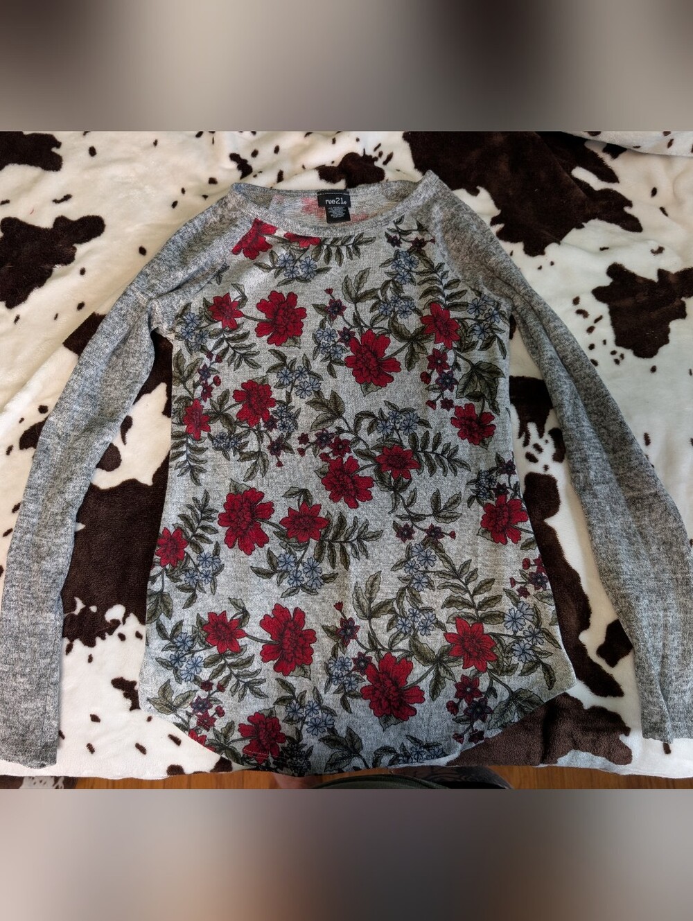 Rue21 Gray Long Sleeve Top with Red Floral Print!!